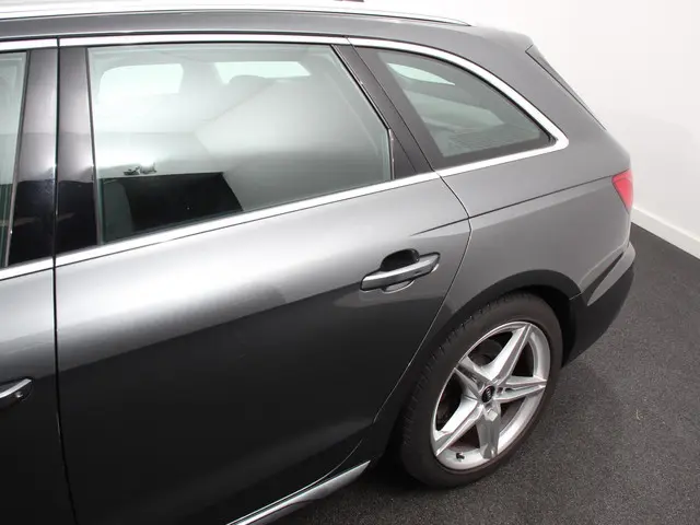 Audi A4 Avant 40 TFSI S-Tronic 2022 Benzine 37