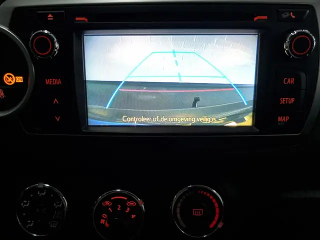 Toyota Yaris 1.3 VVT-i Style / Trekhaak / Airco 2013 Benzine 16