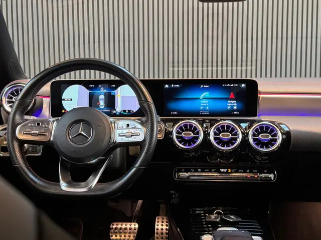 Mercedes-Benz CLA 180 AMG Camera Sfeer 2020 Benzine 23