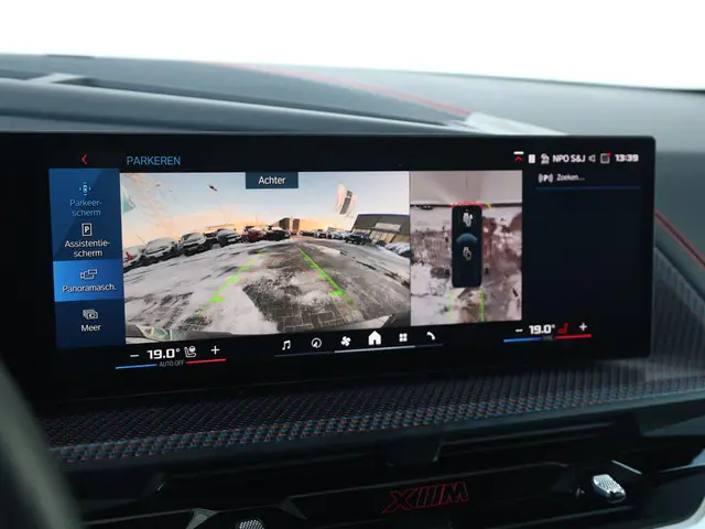 BMW XM PHEV Label Red 30 kWh 2025 Hybride Benzine 64