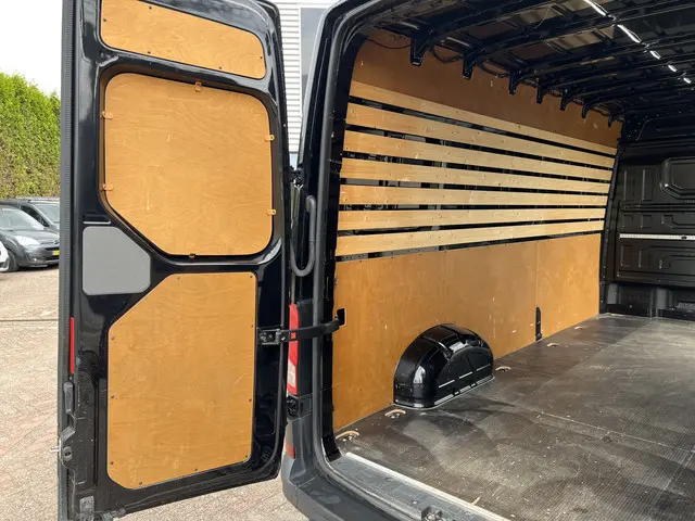 Volkswagen Crafter 35 2.0 TDI L4 H3 2021 Diesel 38