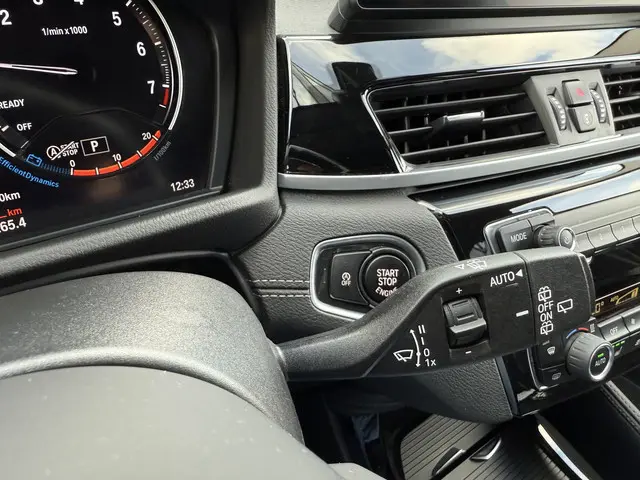 BMW X1 sDrive20i Business Edition Plus 2021 Benzine 21