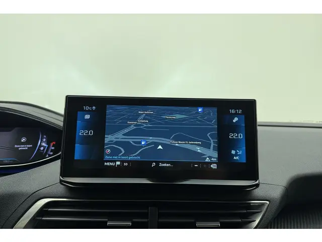 Peugeot 5008 1.2 PureTech Allure 2021 Benzine 24