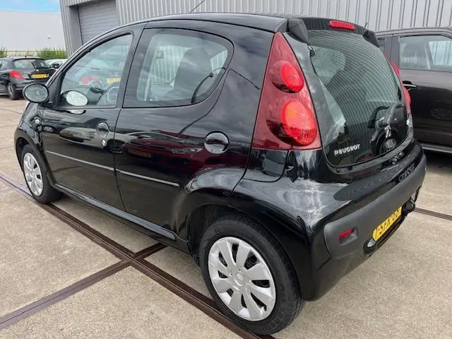 Peugeot 107 1.0 Active AIRCO -NAP 2013 Benzine 4