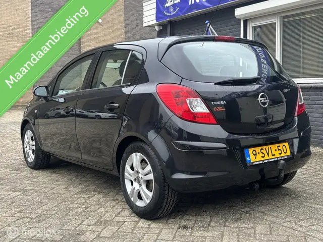 Opel Corsa 1.2 16 v EcoFlex Cosmo berlin 2013 Benzine