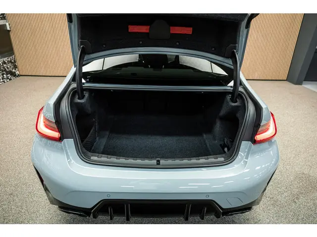 BMW 3 Serie M340i xDrive 2024 Benzine 18