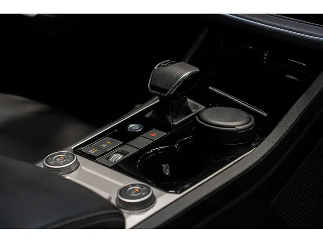 Volkswagen Touareg 3.0 TDI R-Line 2019 Diesel 29