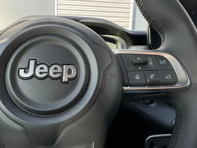 Jeep Avenger 1.2 Altitude 2024 Benzine 23