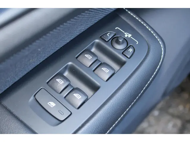 Volvo S60 2.0 B5 R-Design/pano/leer 2021 Hybride Benzine 21