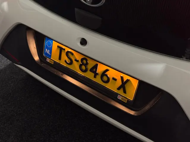 Toyota Aygo 1.0 VVT-i x-fun|Airco|Carplay 2018 Benzine 13