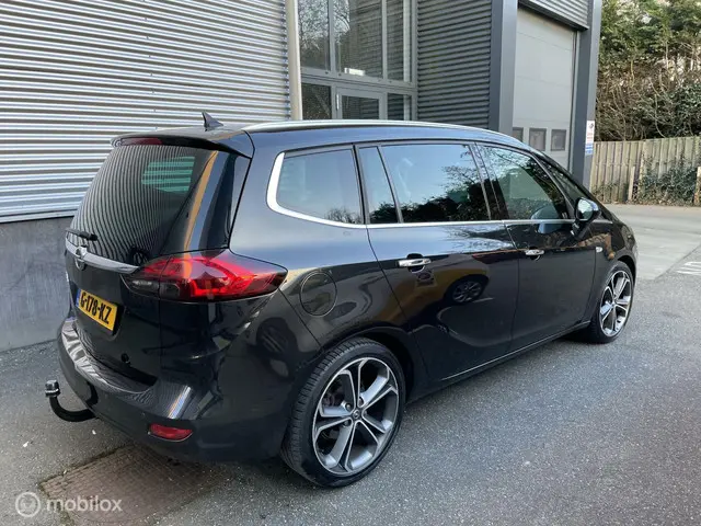 Opel Zafira Tourer 1.4 T Cosmo 2013 Benzine 3