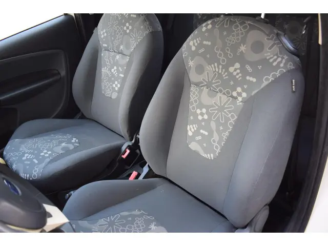 Ford Ka 1.2 Style start/stop airco 2016 Benzine 7