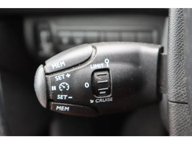 Peugeot 308 1.6 BlueHDi Allure 2016 Diesel 22