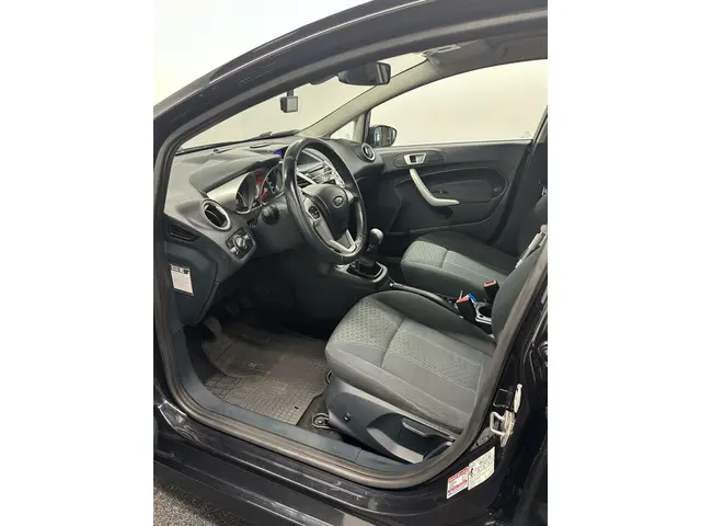 Ford Fiesta 1.25 Titanium ECC LM 5 DEURS. 2012 Benzine 14
