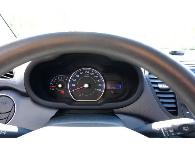 Hyundai i10 1.0 i-Drive 5-drs Elektr. ramen 2013 Benzine 12