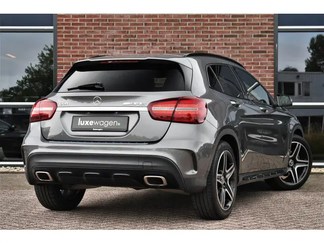 Mercedes-Benz GLA 2