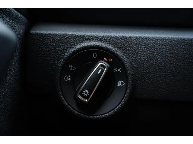 Volkswagen T-Roc 1.5 TSI Style 2023 Benzine 33