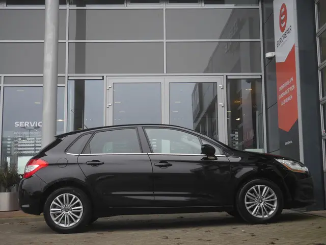 Citroën C4 1.2 PureTech Tendance 2015 Benzine 6