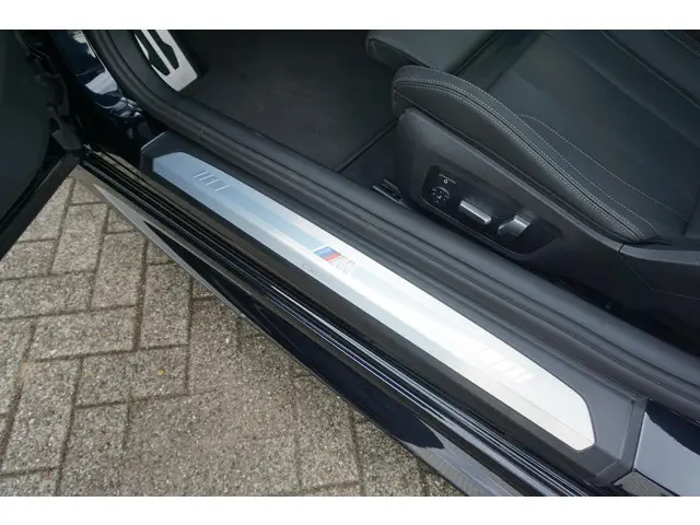 BMW 8 Serie Coupé 840i 2024 Benzine 25