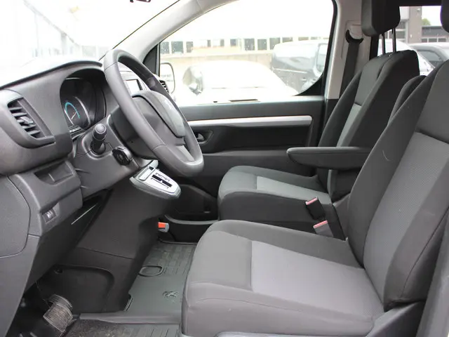 Peugeot e-Expert EV L3 DC 75 kWh 2023 Elektrisch 8