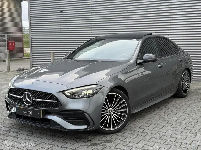 Mercedes-Benz C-Klasse 180 AMG Line 2022 Benzine