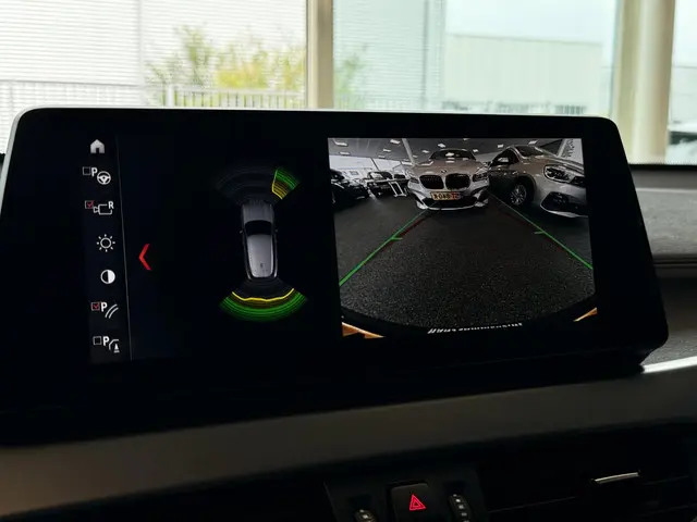 BMW X2 xDrive25e High Executive 2023 Hybride Benzine 6