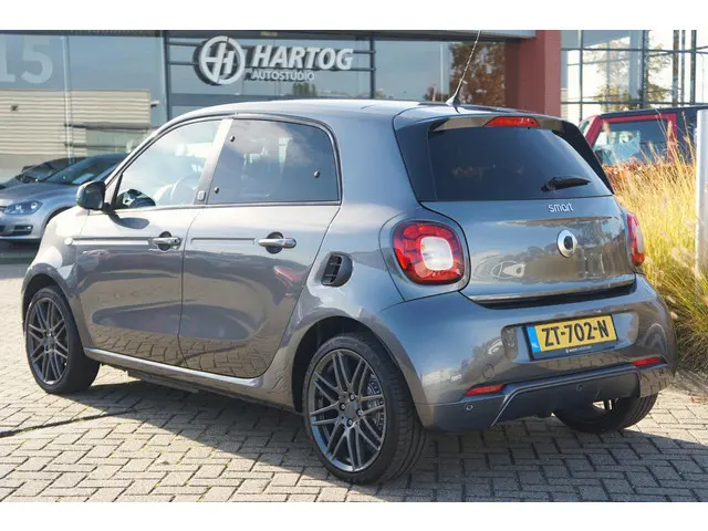 Smart Forfour EQ BRABUS Style 18 kWh 2019 Elektrisch 52