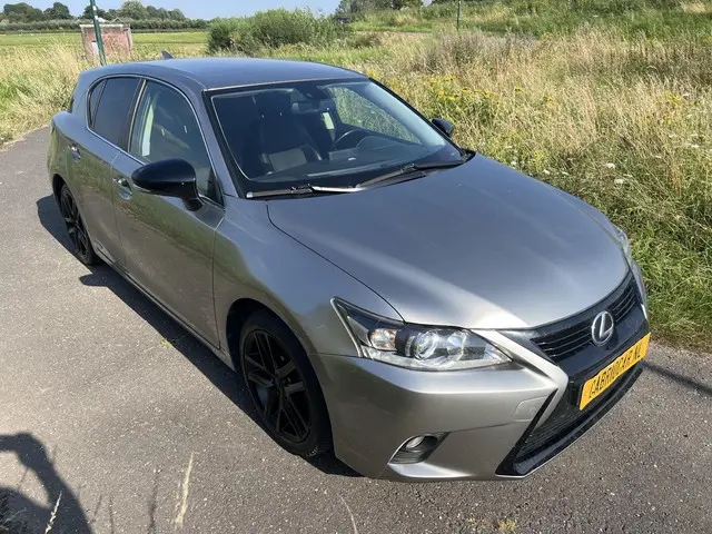 Lexus CT 200h 2016 Hybride Benzine 5