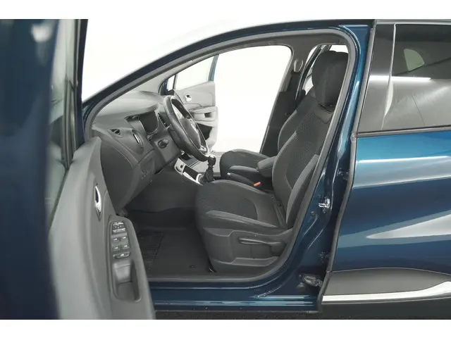 Renault Captur TCe 120 Intens 2017 Benzine 29
