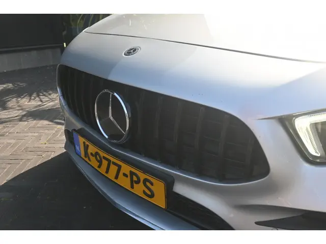 Mercedes-Benz A-Klasse 200 Bns Sol. AMG 2018 Benzine 9