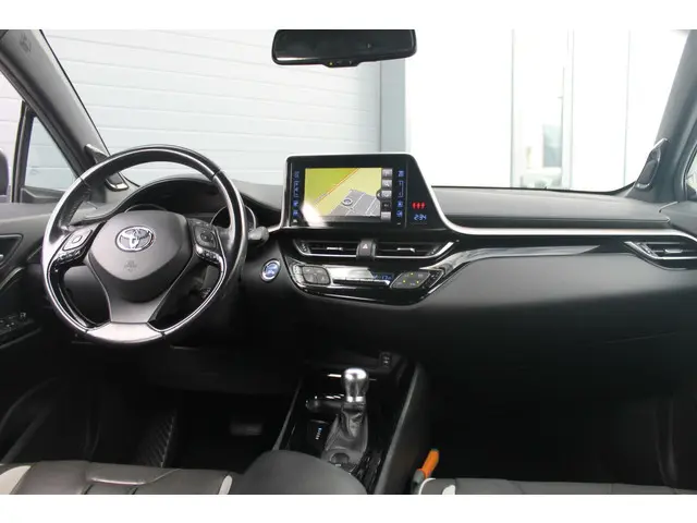 Toyota C-HR 1.8 Hybrid Adventure 2018 Hybride Benzine 13