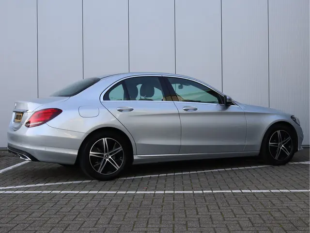 Mercedes-Benz C-Klasse 180 Avantgarde 2020 Benzine 5