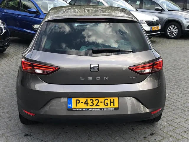 SEAT Leon 1.2 TSi Style Business 2017 Benzine 4