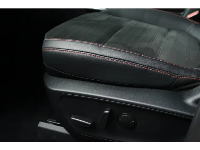 Ford Kuga 2.5 PHEV ST-Line X 2023 Hybride Benzine 12