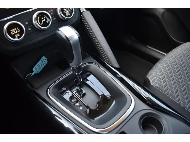 Renault Kadjar TCe 140 EDC Limited 2022 Benzine 19