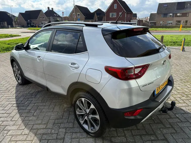 Kia Stonic 1.0 T-GDi ExecutiveLine 2018 Benzine 4