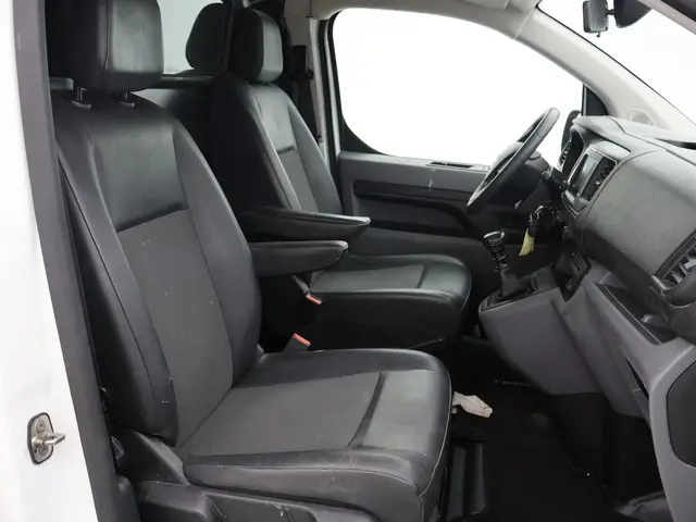 Toyota ProAce Worker 2.0 D-4D NAVIGATOR LONG 2019 Diesel 4