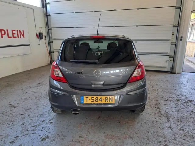 Opel Corsa 1.2 EcoFlex Selection 2012 Benzine 6