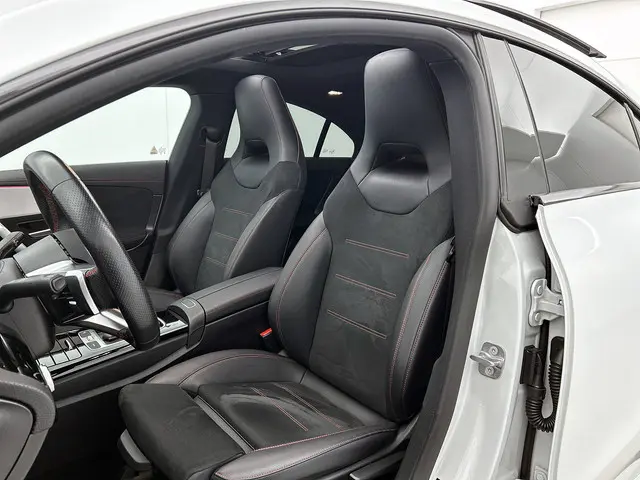 Mercedes-Benz CLA 180 AMG Line 2023 Hybride Benzine 19
