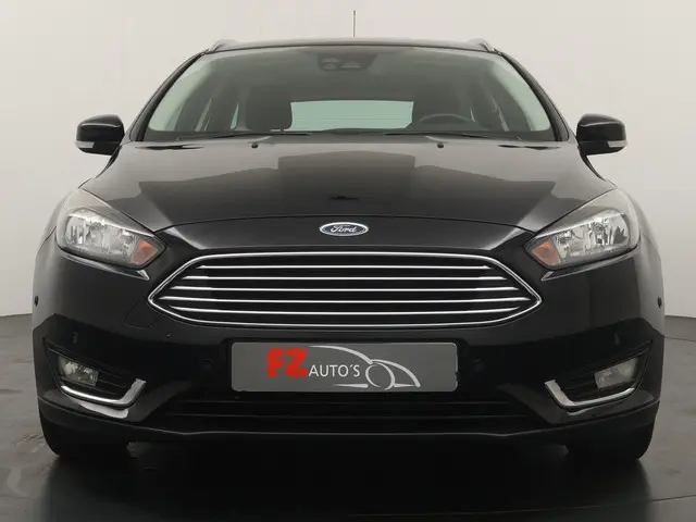 Ford Focus Wagon 1.0 Titanium Edition 2015 Benzine 8