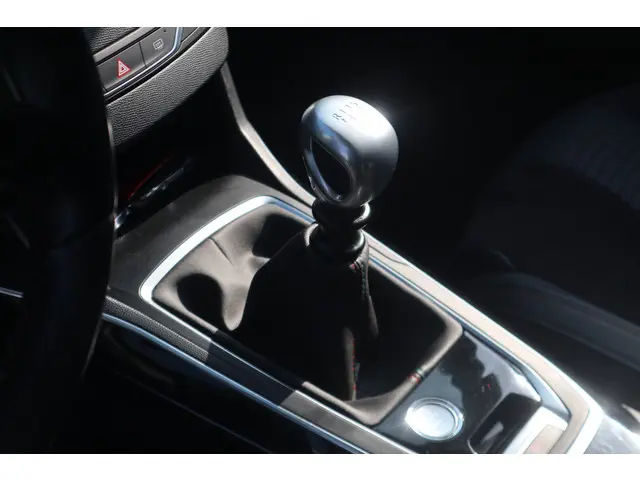 Peugeot 308 SW 1.2 PureTech Tech Edition 2019 Benzine 18