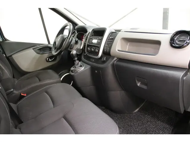 Renault Trafic LEASE 275 EURO PER MAAND 2017 Diesel 8