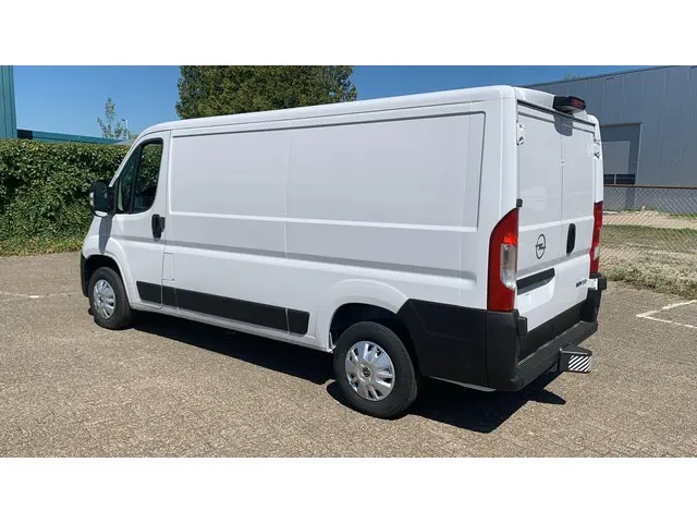 Opel Movano 2.2D 120 S&S L2H1 3.0t 2024 Diesel 10