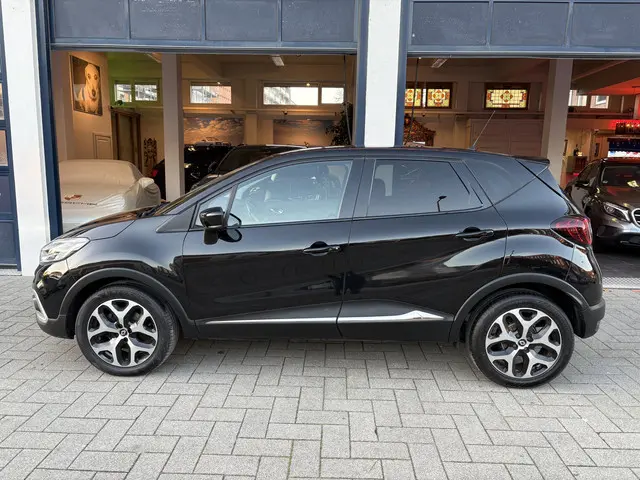 Renault Captur 1.2 TCe Bose 2019 Benzine 2