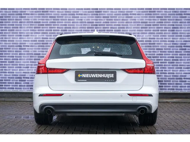 Volvo V60 2.0 B3 Momentum Advantage 2020 Benzine 5