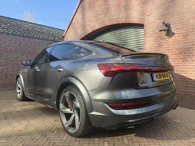 Audi e-tron Sportback S quattro 95 kWh 2022 Elektrisch 13