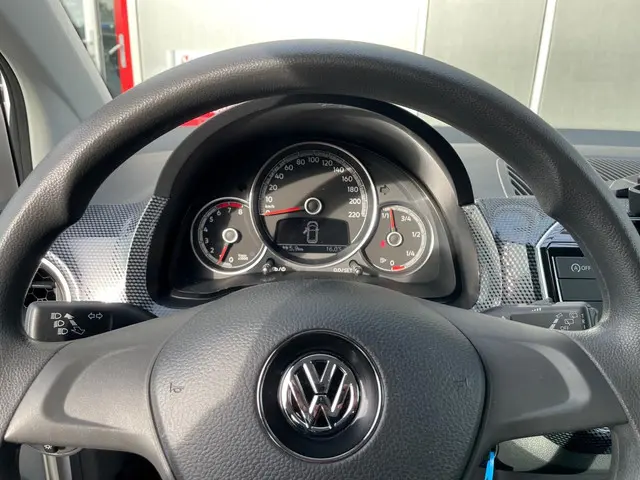 Volkswagen up! 1.0 BMT move up! , 5 Deurs , Airco, 2018 Benzine 9