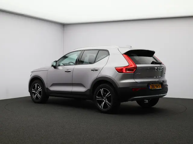 Volvo XC40 B3 163PK Core Business Edition 2025 Benzine 19