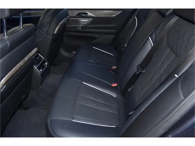 BMW 7 Serie 745e High Executive 2019 Hybride Benzine 22