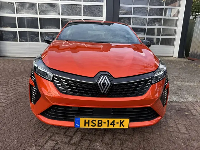 Renault Clio 1.0 TCe 90pk Techno+Pack Winter!! 2024 Benzine 2